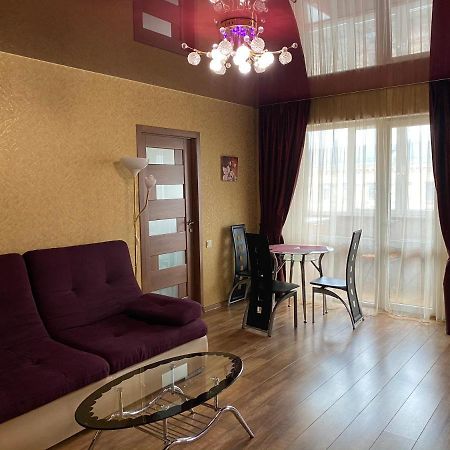 New Apartments With Panoramic Views On Avenue Nauky คาร์คิฟ ภายนอก รูปภาพ